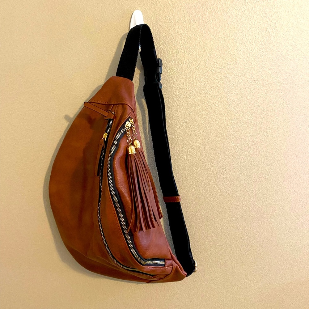Feax leather large fanny pack purse